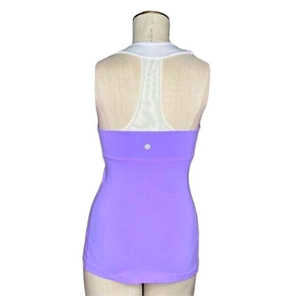 LuLulemon Athletic Top With Built in Bra Woman’s Size 4 - Picture 3 of 6